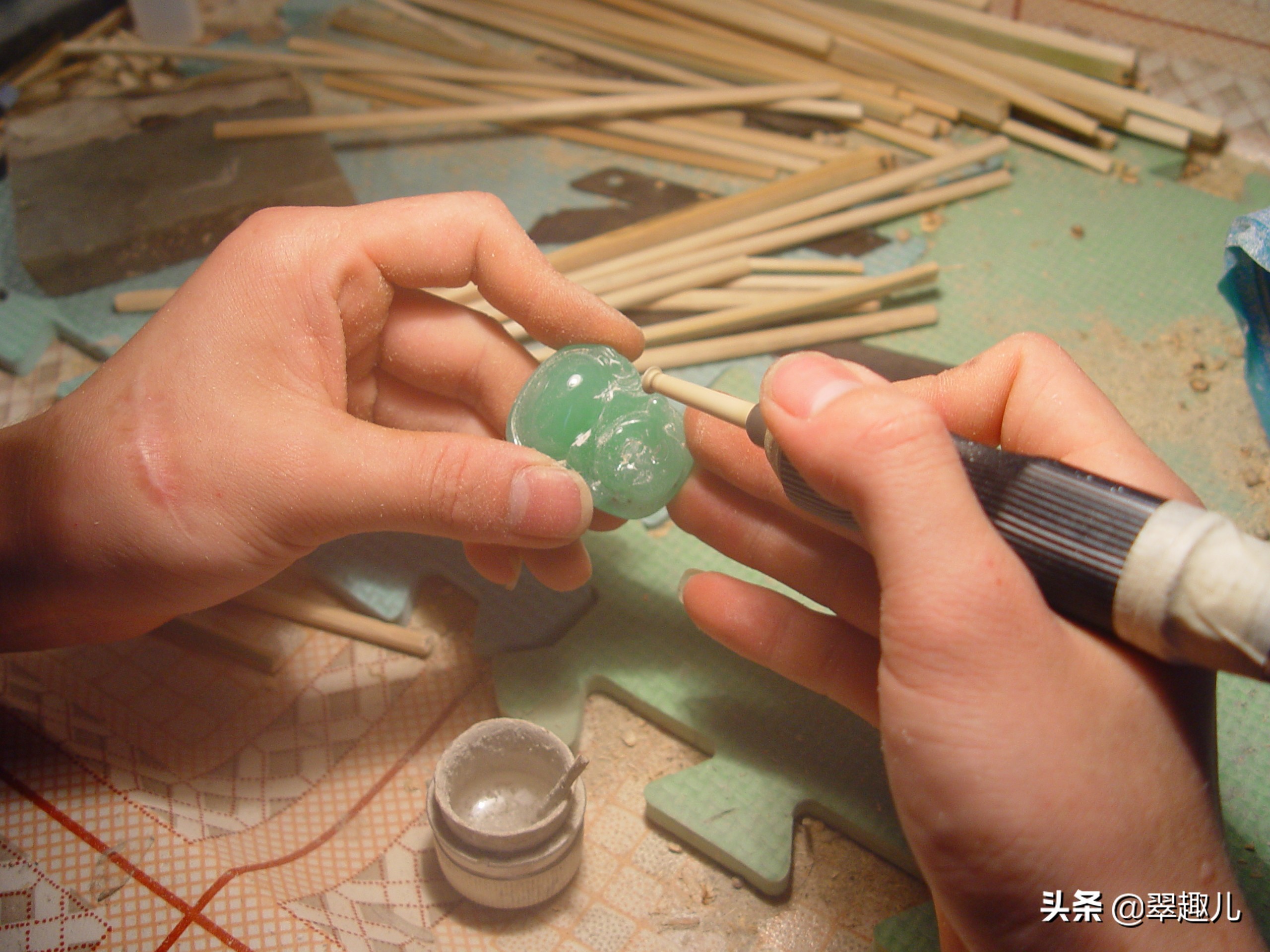 翡翠加工基地与批发市场(圆珠子怎么打孔) 第1张