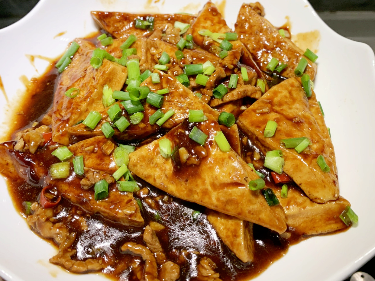 紅燒豆腐的家常做法,紅燒豆腐的家常做法最簡單的