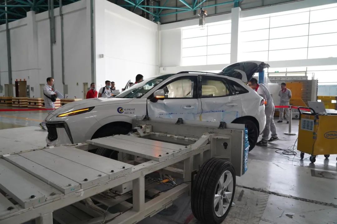 C-NCAP四项碰撞测试表现优异，风行T5 EVO是如何做到