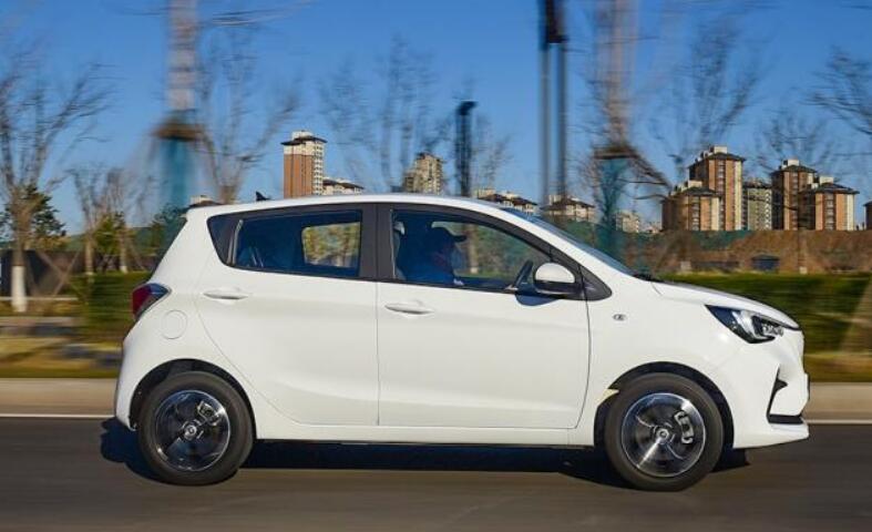 便宜又小巧,售价不到5万元,3款适合接娃买菜的微型电动汽车推荐