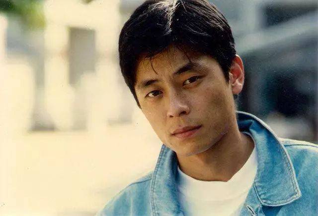 王杰的第一任妻子是谁 王杰2001年后嗓子变了谁下的毒图片
