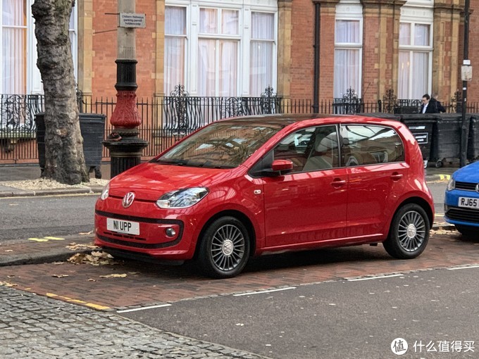高尔夫：省油是王道，停车很方便可惜没有买到高配车