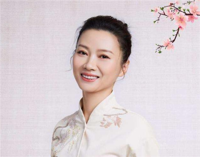 女教授杨雨：我与李清照很相似，“好酒、好赌，好色”