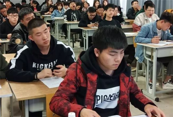 考研出新“门槛”，四六级成“拦路虎”，一类学生或无缘考试