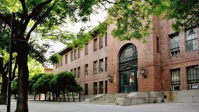 探寻北京老建筑：北京高校之一：清华大学（原清华学堂）