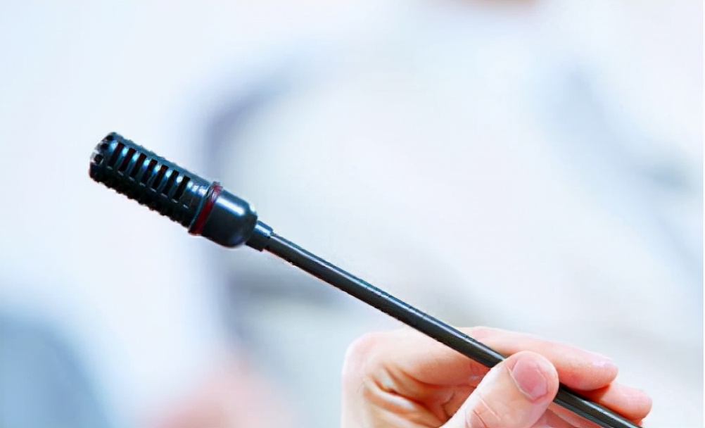 人民日报评论：万物皆可“元宇宙”？