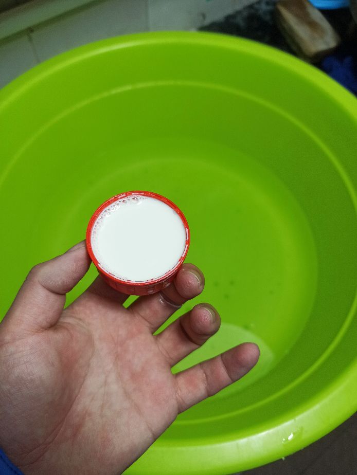 干洗店是如何水洗皮草，为大家分享一下。