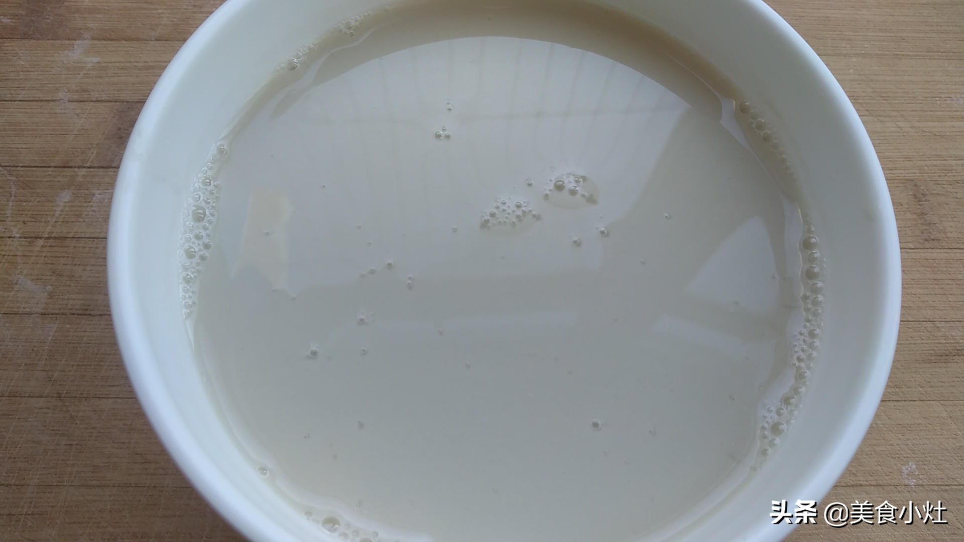 老北京豆汁儿10年自制经验无私奉上，从泡豆磨浆发酵全过程详解