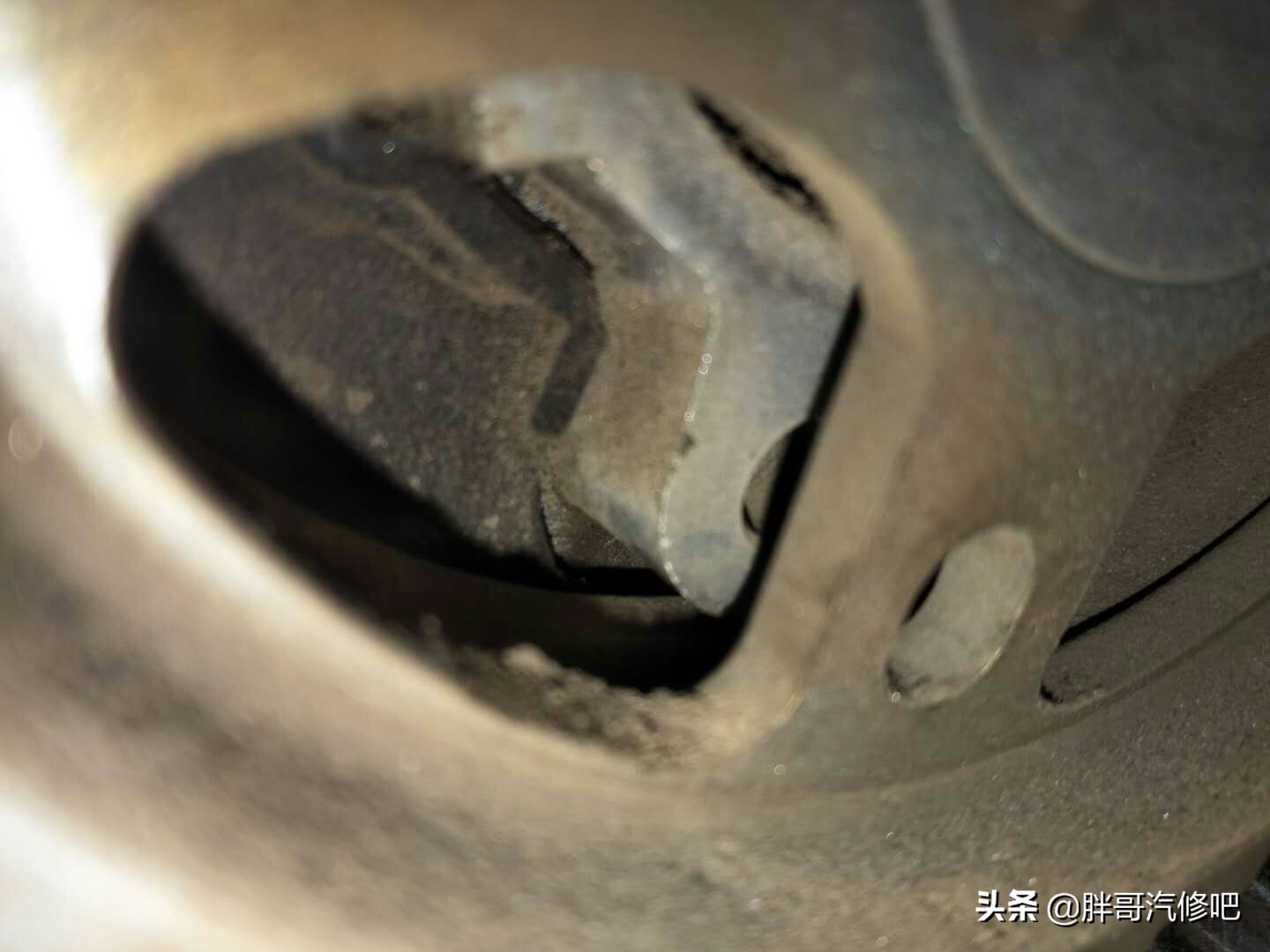 10万公里的车该如何保养？检查不是走马观花，保养不只是换机油