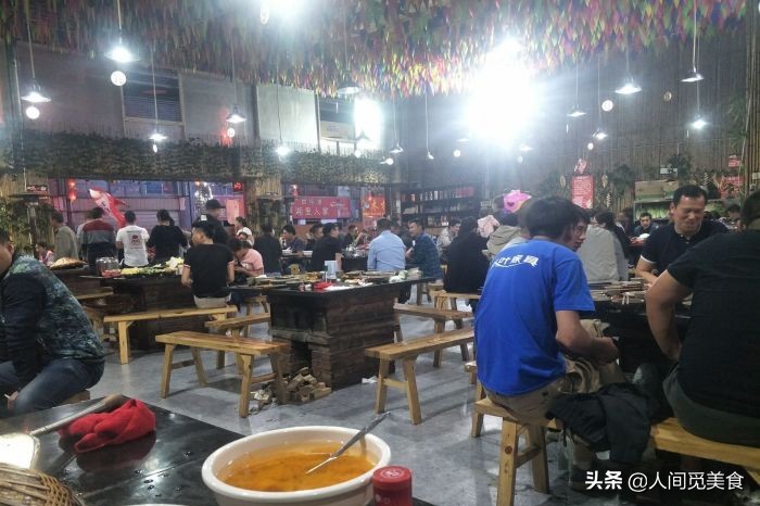 昆明大排档界的“排队王”，店里只卖一道菜，现杀现吃年入上千万