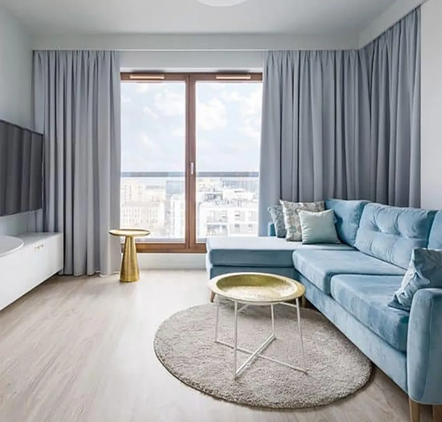 他家10㎡客厅好大！全靠布局技巧，大沙发放上还是宽敞