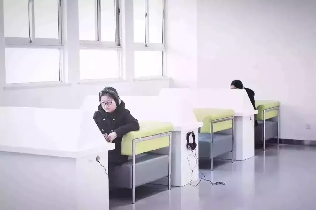 让学渣都“以身相许”的13个大学图书馆，这舒服，这惬意，不走了