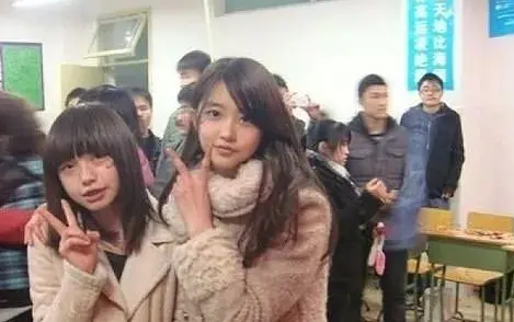 清华大学女博士，素颜精致似女明星，网友为她建超话，她不为所动