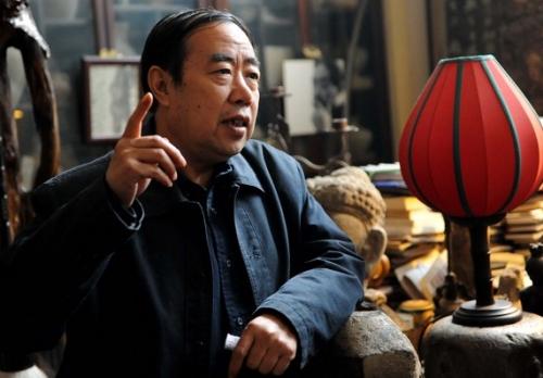 当代文坛散文“八大家”，余秋雨居榜首，余光中、贾平凹入列！