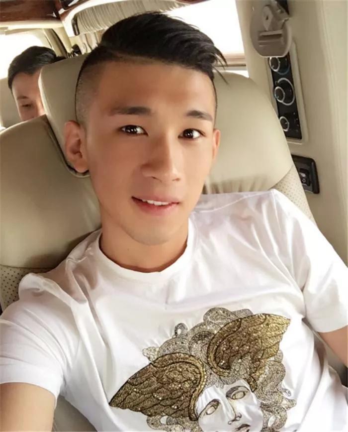 MC天佑毁灭史，草根逆袭到封杀，背后的故事远比你想象的精彩