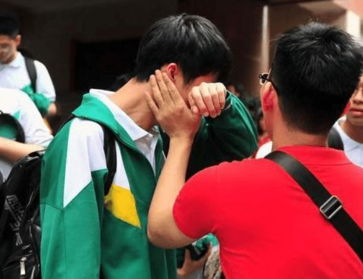 518分居然只能喜提“大专”，安徽考生要哭了，文科为何如此之难