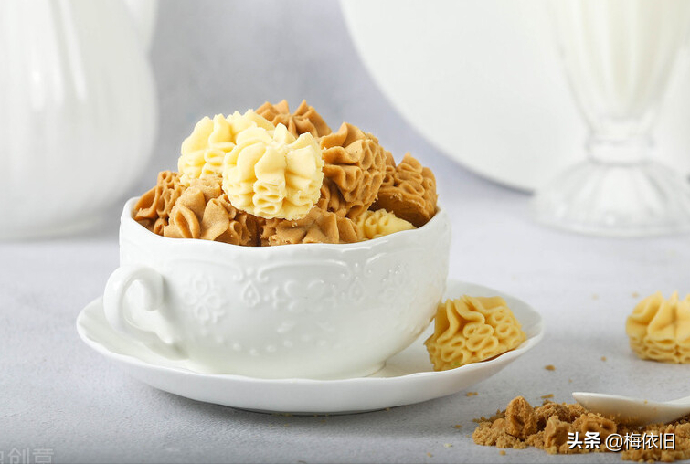 曲奇饼干的做法视频,曲奇饼干的做法视频教程