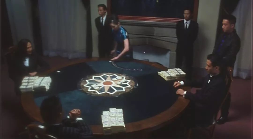 1996年，王晶最后一部赌片，片中他解开了关于“赌神”的五个谜题