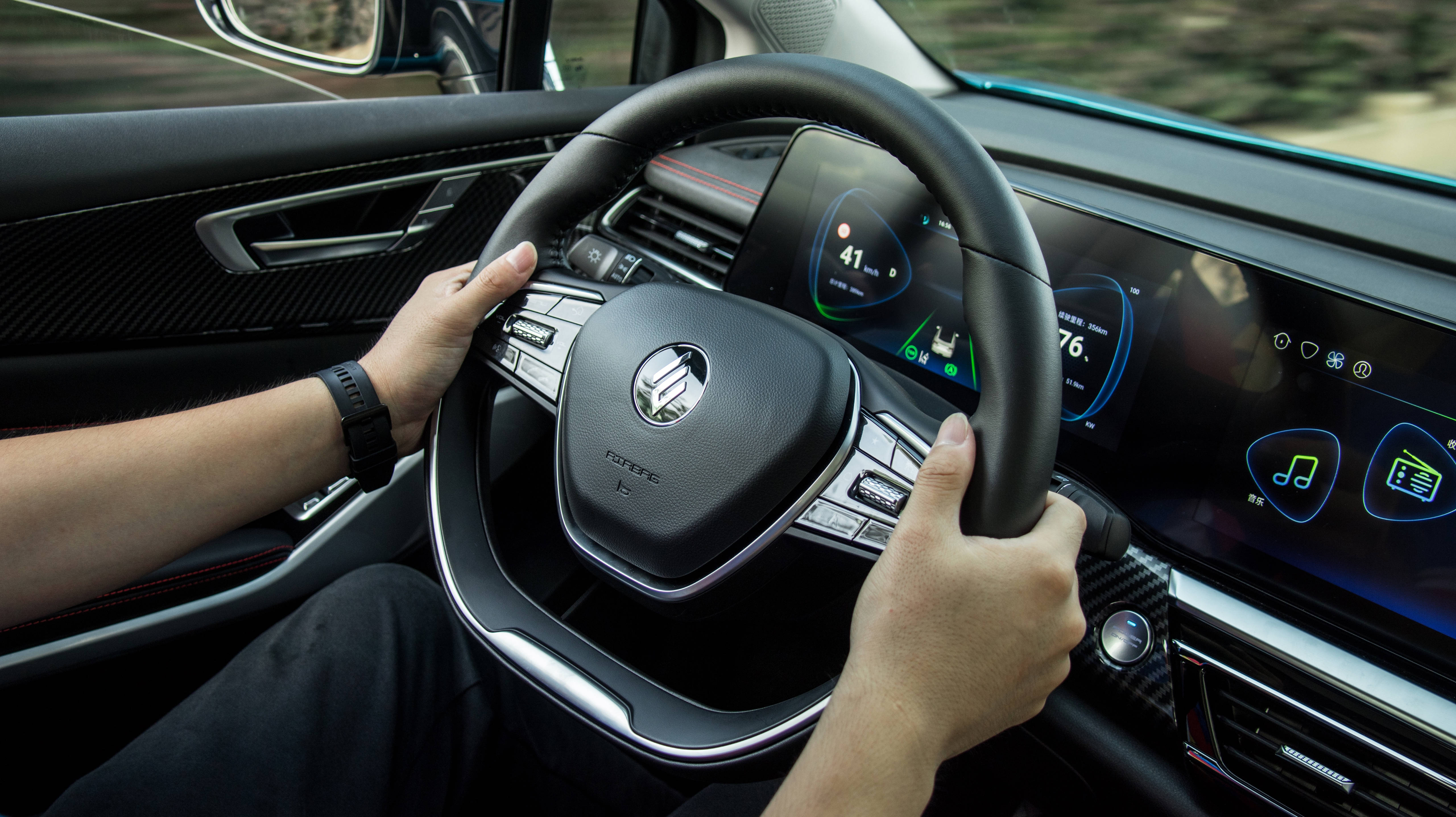 雷诺江铃羿：能否在纯电当道的时代闯出一片天