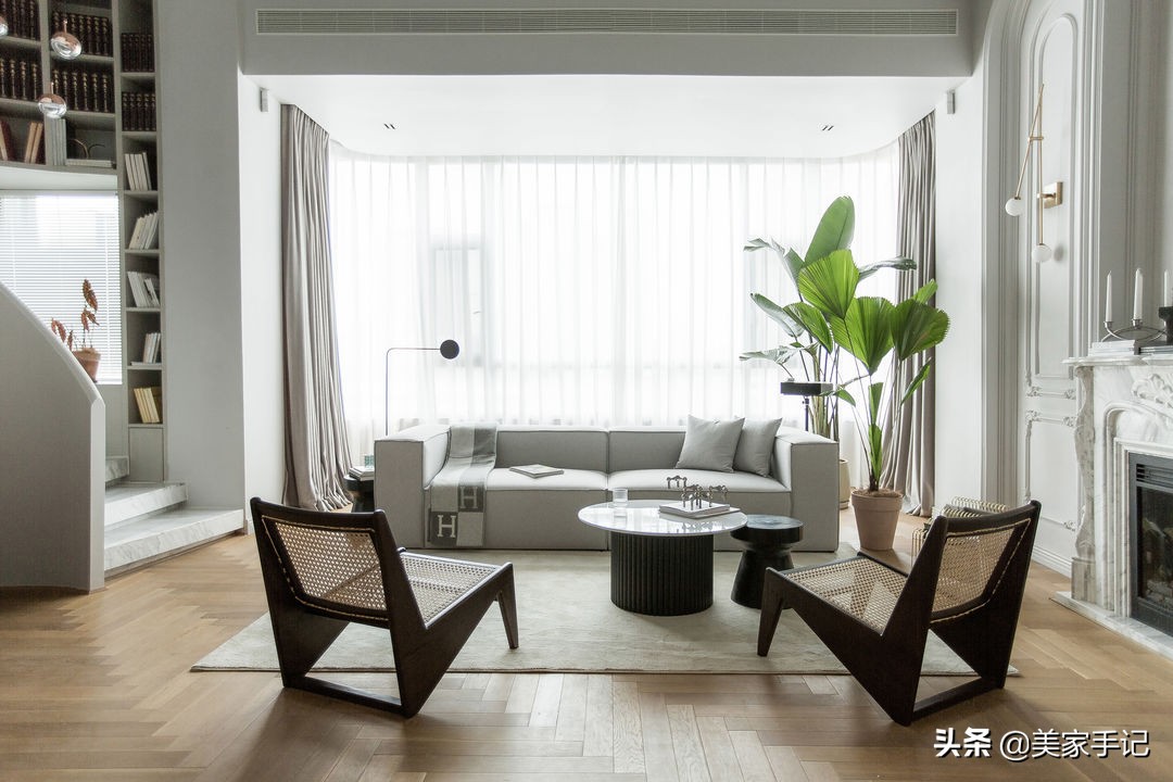 成都夫妻家中的高级场面：凭一个楼梯就圈粉无数，职住一体太爽了