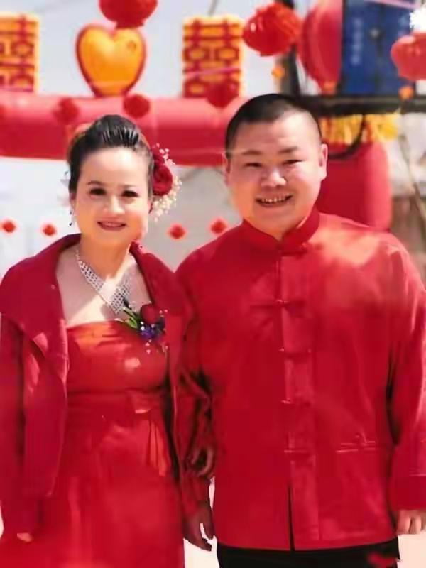 相亲结识的明星夫妻，对对都是好姻缘，唯独他被骗婚