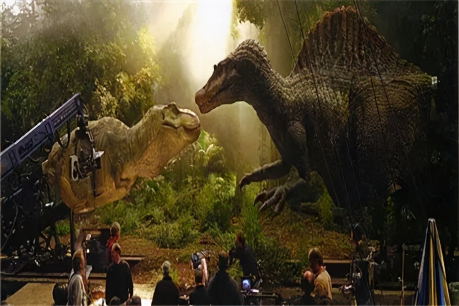 《侏罗纪公园》“电影神童”经典之作，一部老少皆宜的灾难科幻片
