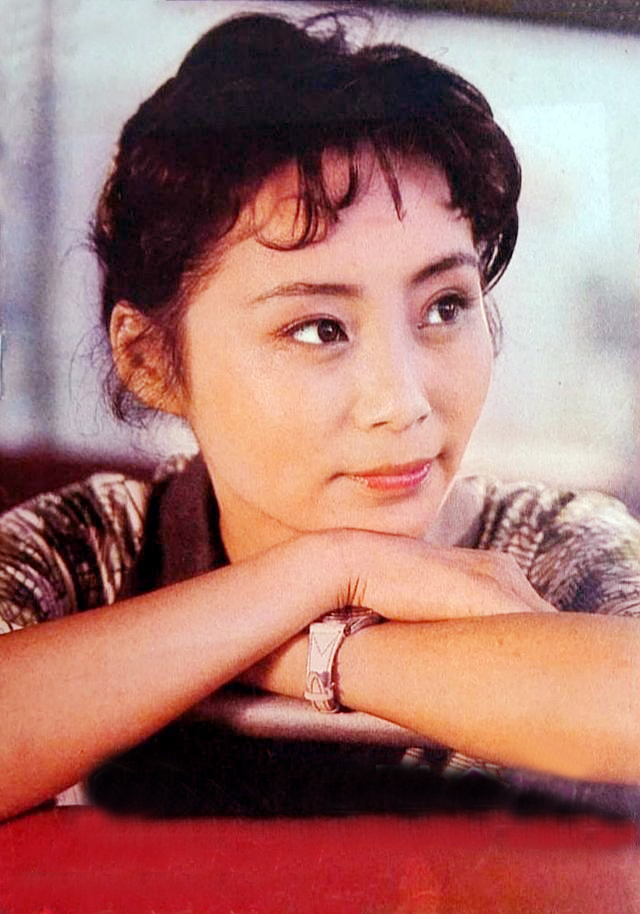 80年代著名演员庞敏:银幕上的"女特务",生活中的贤惠妻子