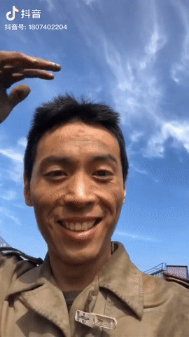 2020这些瞬间，笑着笑着就哭了