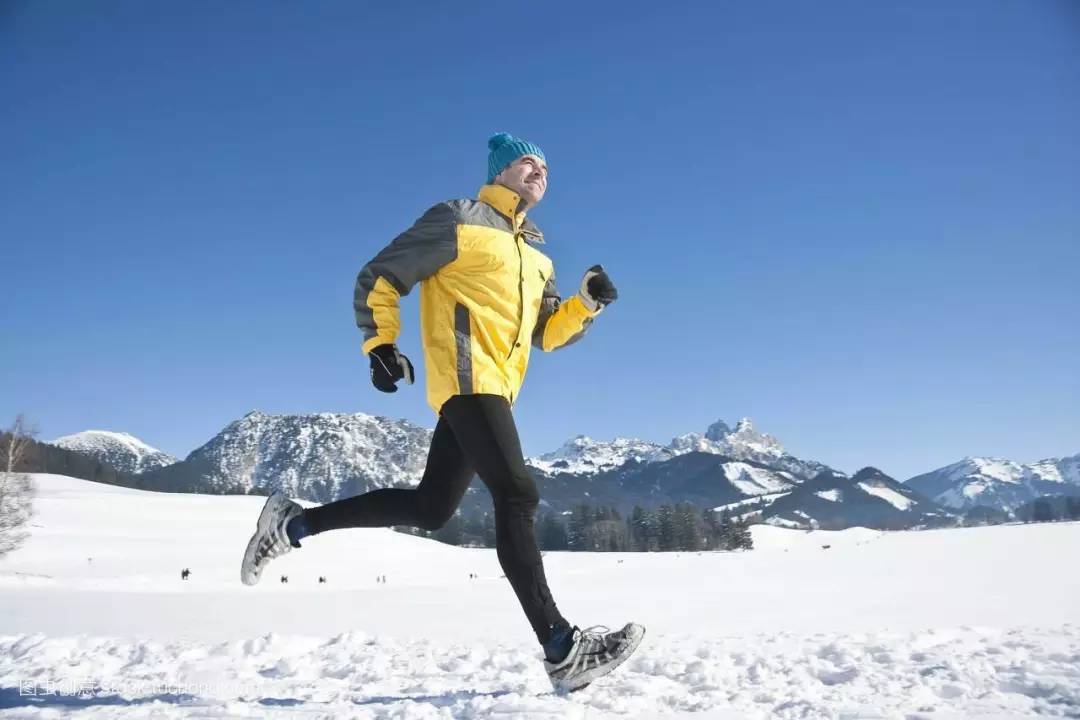 遇上人多的时候,大冬天的在地铁里热出一身汗.
