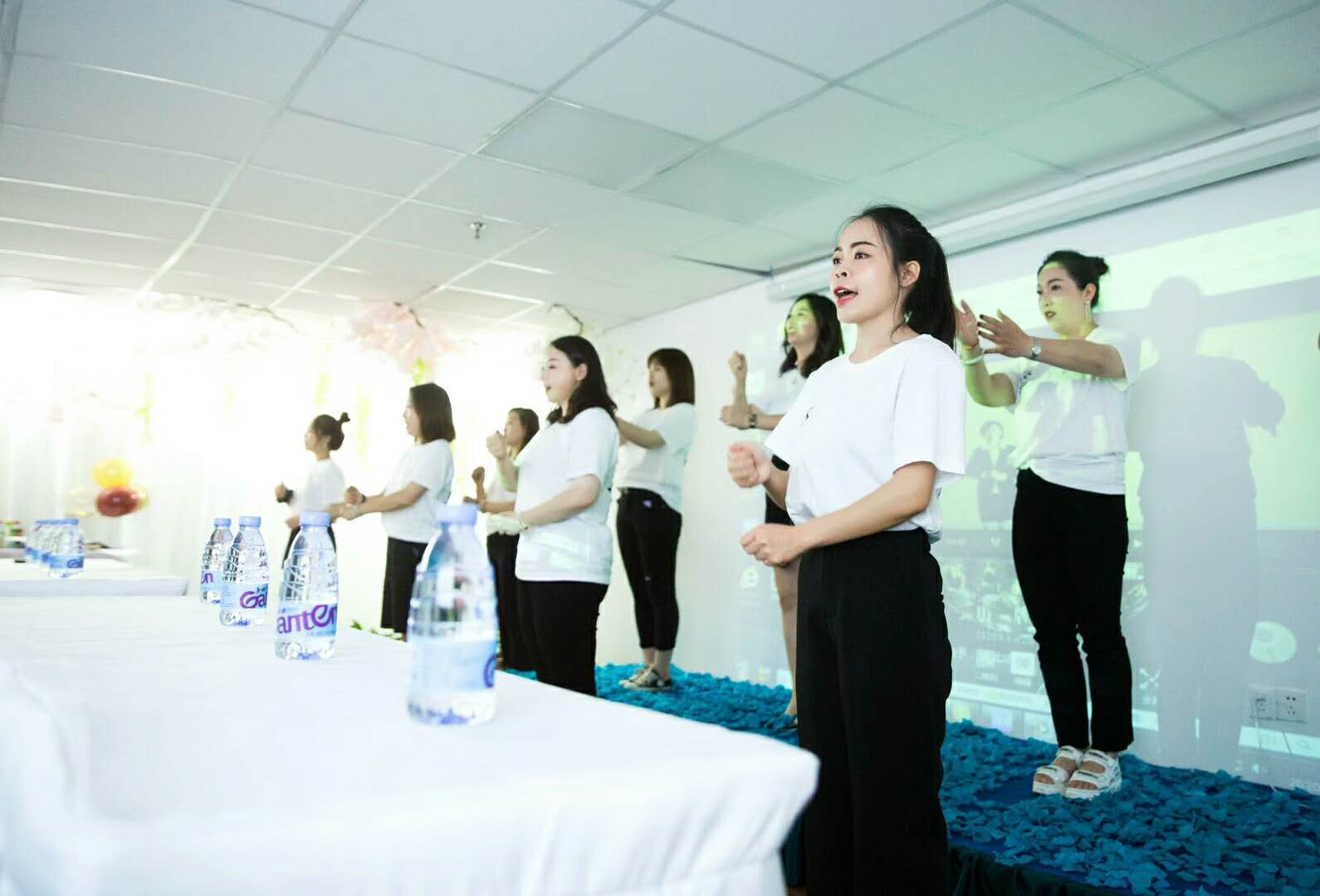 美业培训走了很多弯路？学校多，套路多，两招教你挑选正规学校！