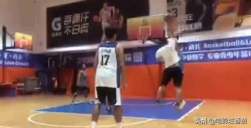 首播即爆！这部篮球节目一回归，就是体育综艺的巅峰