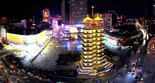 郑州火车站商圈30年,那些大名鼎鼎的品牌去哪里了?
