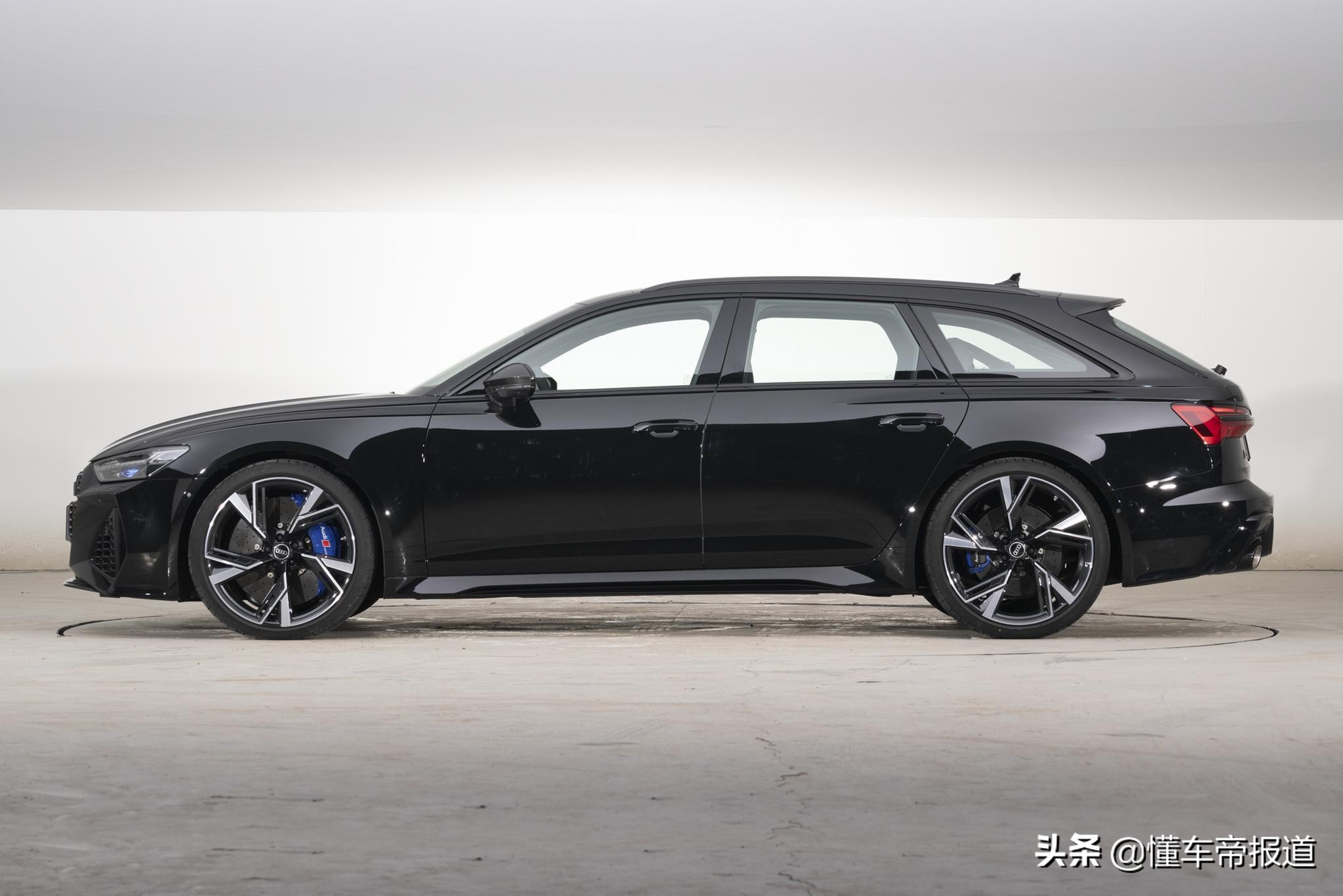 新车｜“瓦罐天花板”？全新奥迪RS 6 Avant实车曝光，142.88万元起