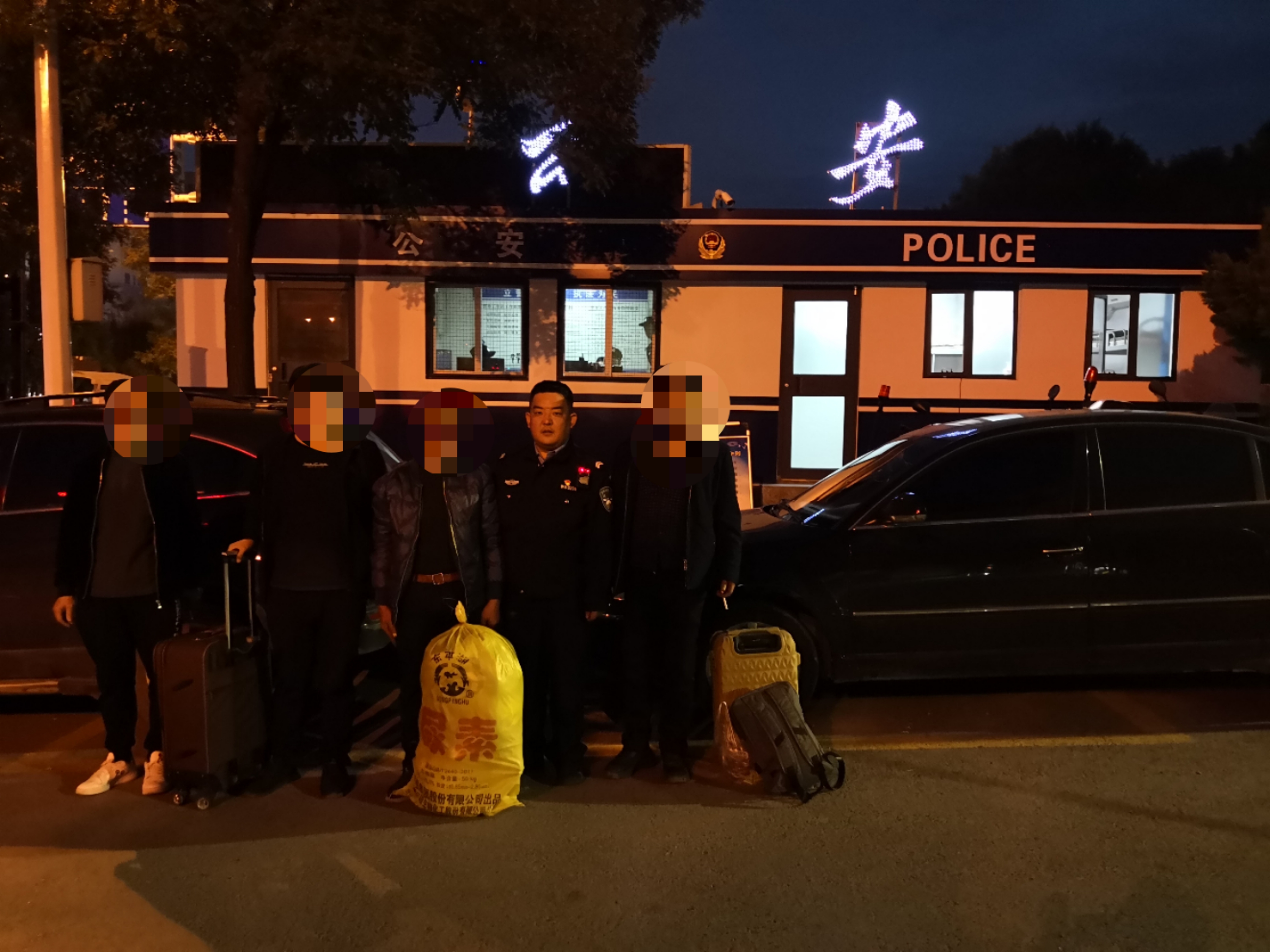 神木市公安局店塔派出所：出门有难不要怕“我们”送你回家