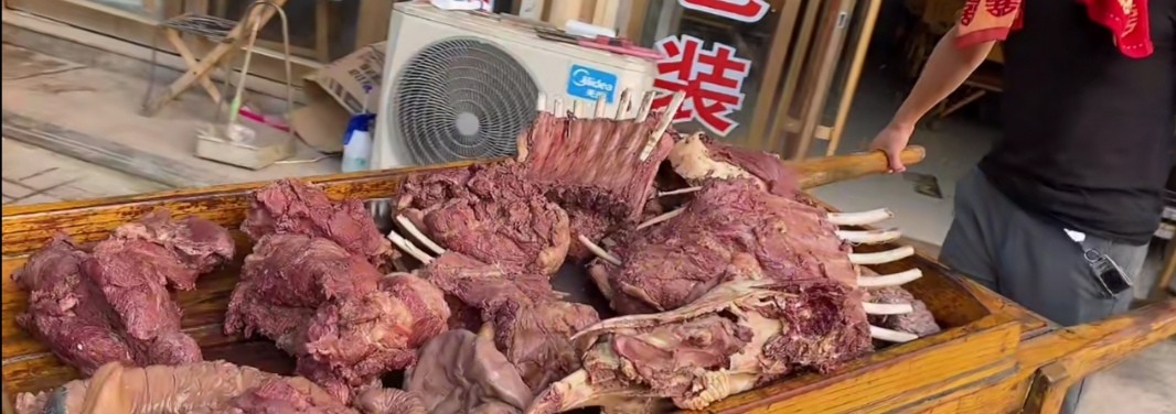 山东菏泽帅哥卖驴肉，80块一斤，一天一头驴，600年前是贡品