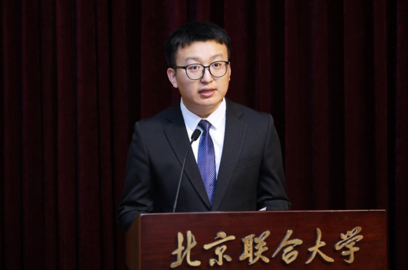 大学入党有“硬性要求”，学生在大一就应做好规划，学生不能忽视