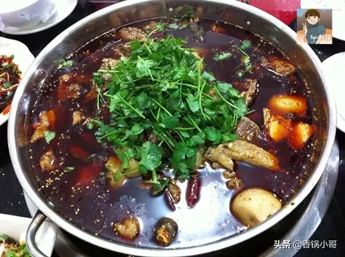 重庆烧鸡公商用配方，口味独特餐饮店增加菜品不二的选择。