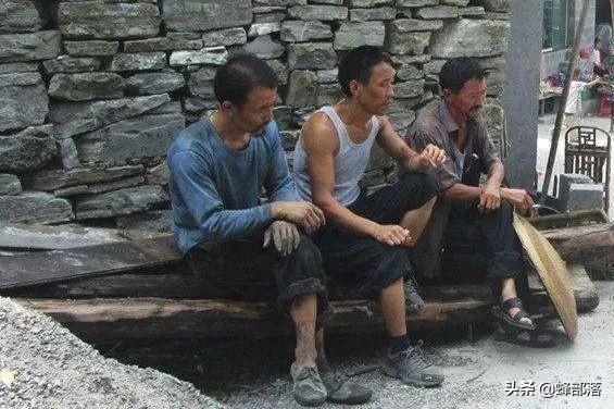 终于尝到苦果了，找不到苦，找到更苦，这代农村婆婆，左右为难