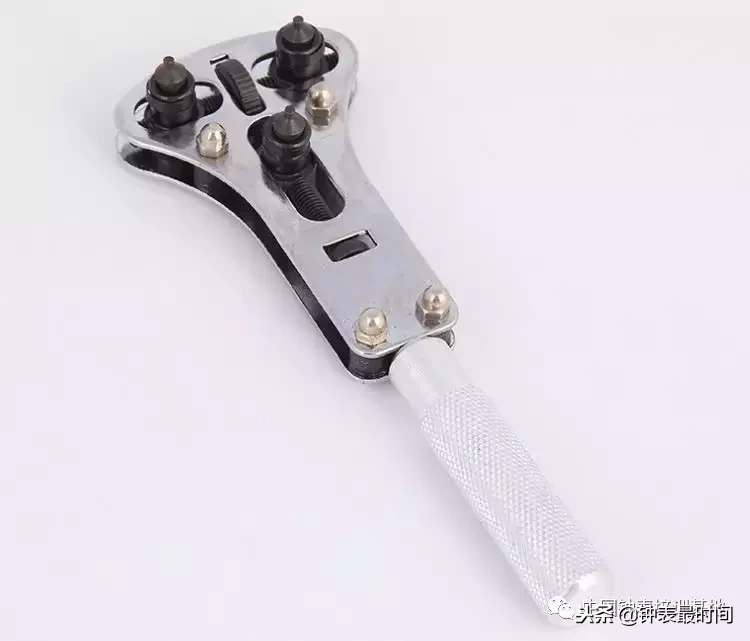 开一家钟表维修店需要什么？