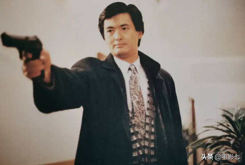 请来三大女神，东拼西凑笑料，这部经典喜剧，删减5分钟才上映