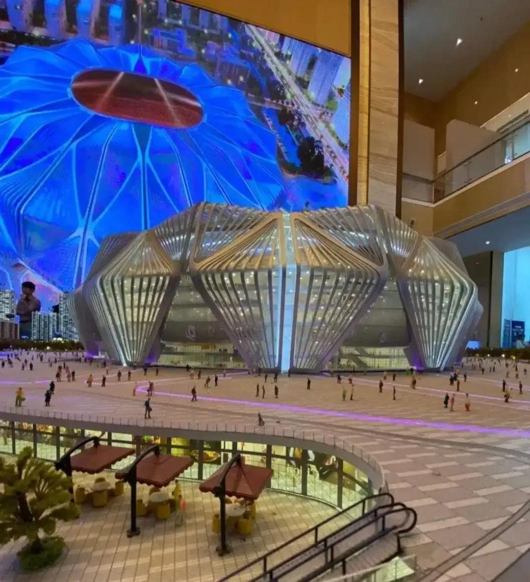 一南一北，国内在建标志性专业足球场