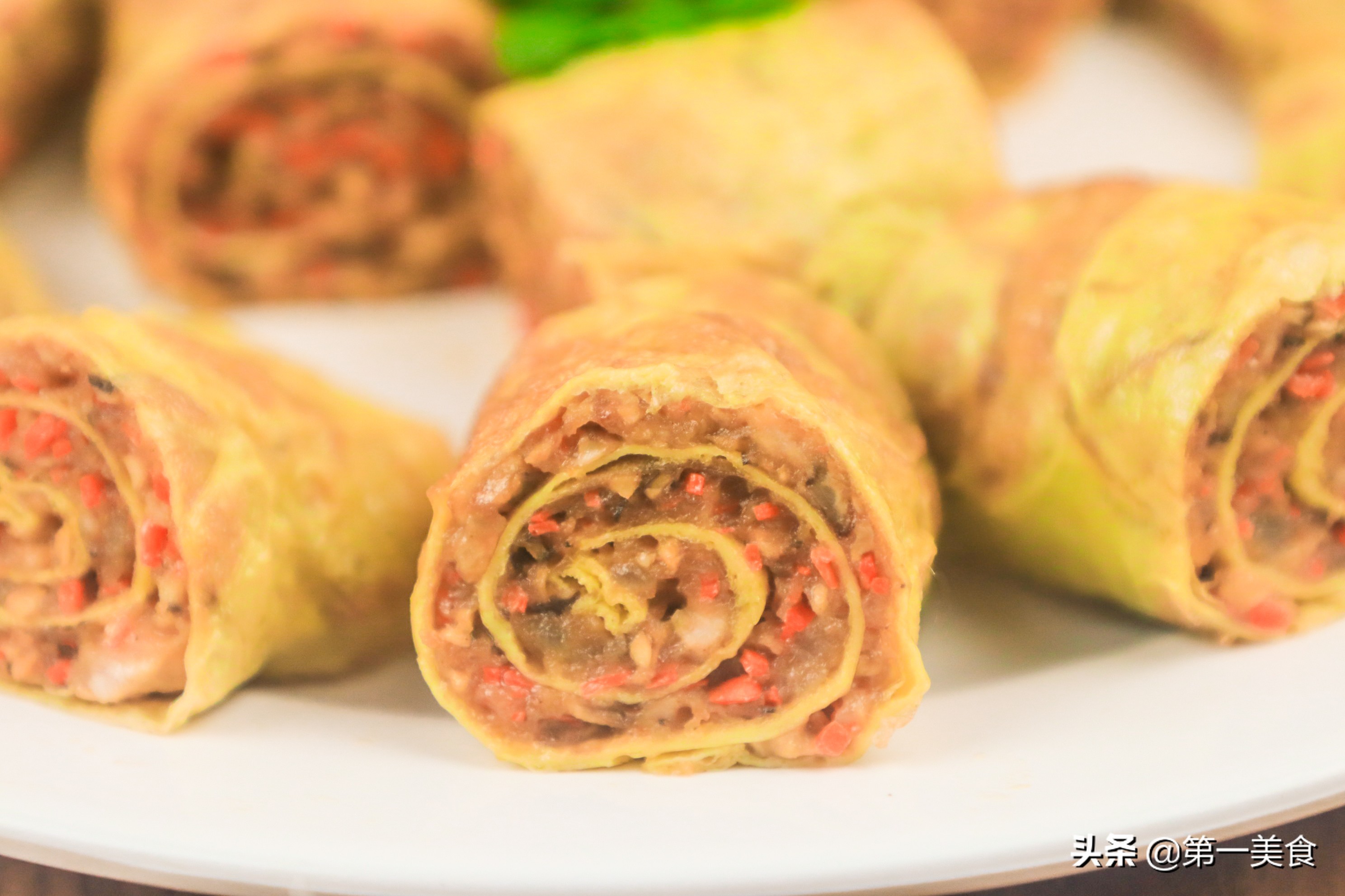 厨师长做的鸡蛋肉卷好吃有诀窍,简单易学,鲜香嫩滑,营养丰富