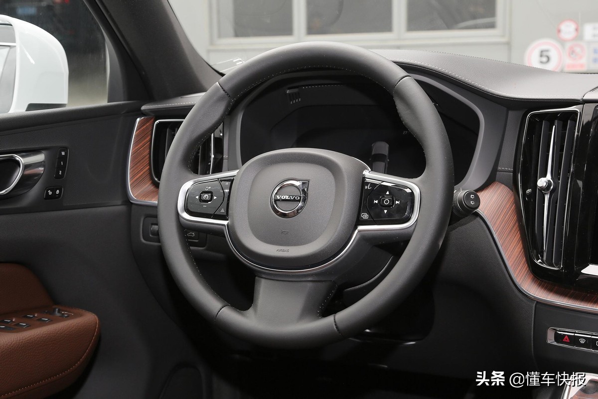 短兵相接，各有所长：凯迪拉克XT5、沃尔沃XC60如何选