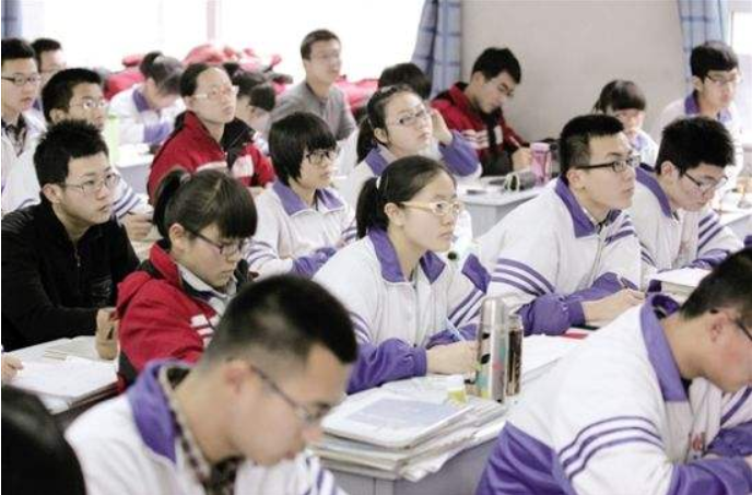 2021年高考时间确定，考生要知晓，全力做好高考前的备考工作