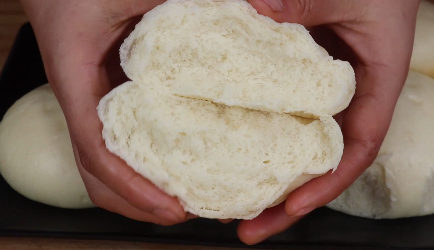 秋天发面超简单,80岁奶奶拿手绝活,只要10分钟,做馒头又白又香