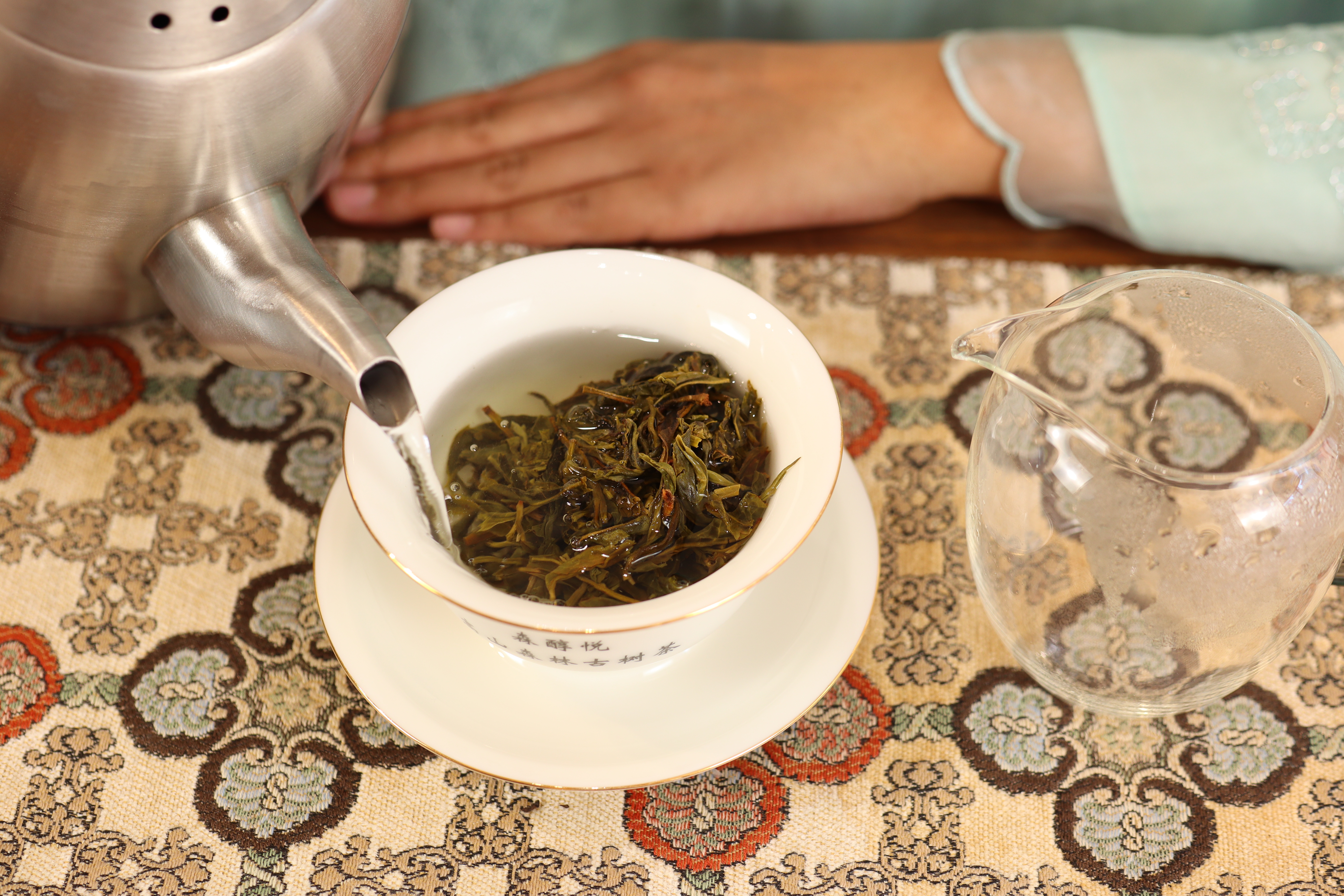喝普洱，喝生茶好，還是熟茶好？