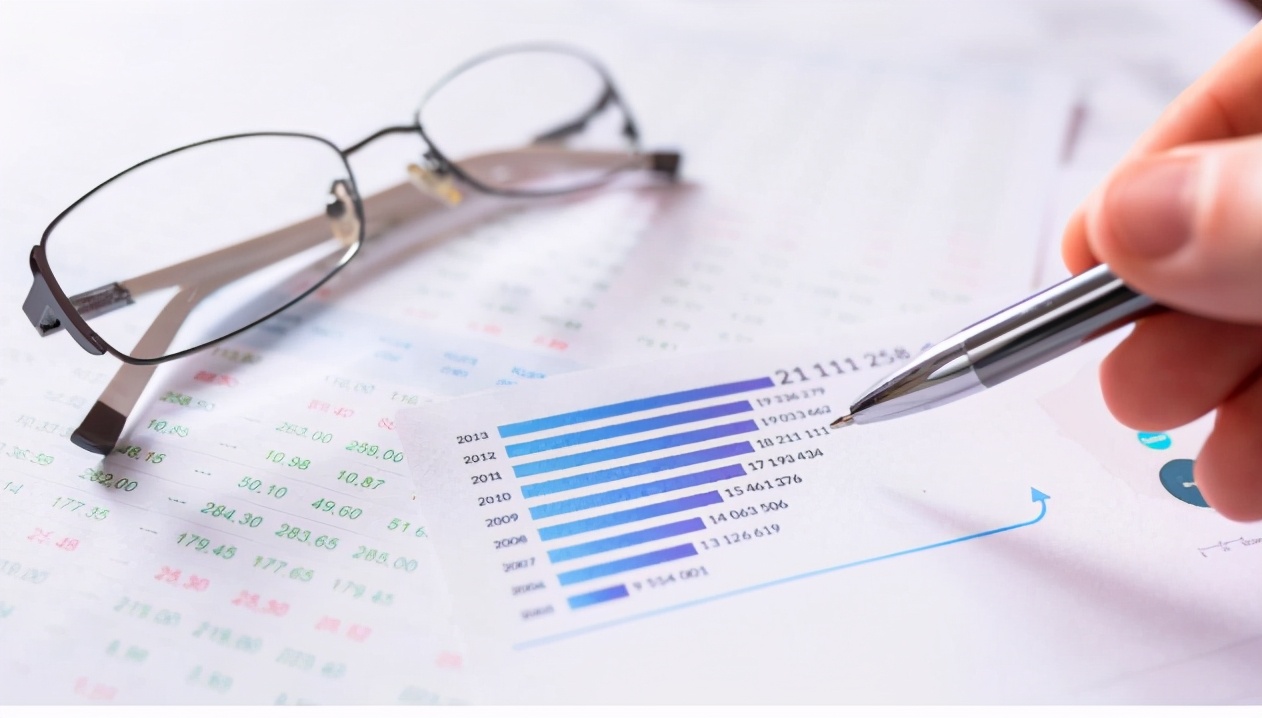 会计行业不吃香了？国家公布紧缺型职位排行，会计仍然很紧缺