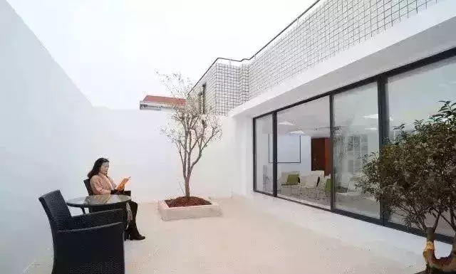 让学渣都“以身相许”的13个大学图书馆，这舒服，这惬意，不走了