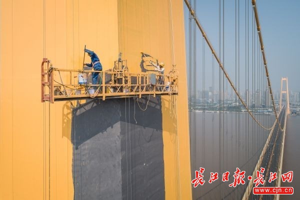 蝶变！杨泗港长江大桥在这里诞生︱过影