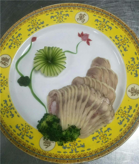 大厨带来20道传统清宫御膳,精致摆盘,让人垂涎!